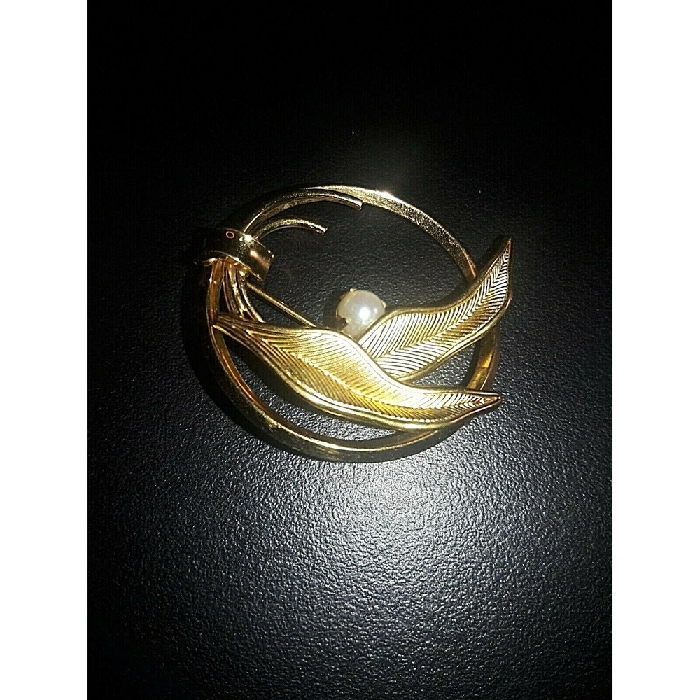 Vintage CRCO Reis Signed 12K Gold Filled Faux Pearl Circle Leaf Pin Brooch